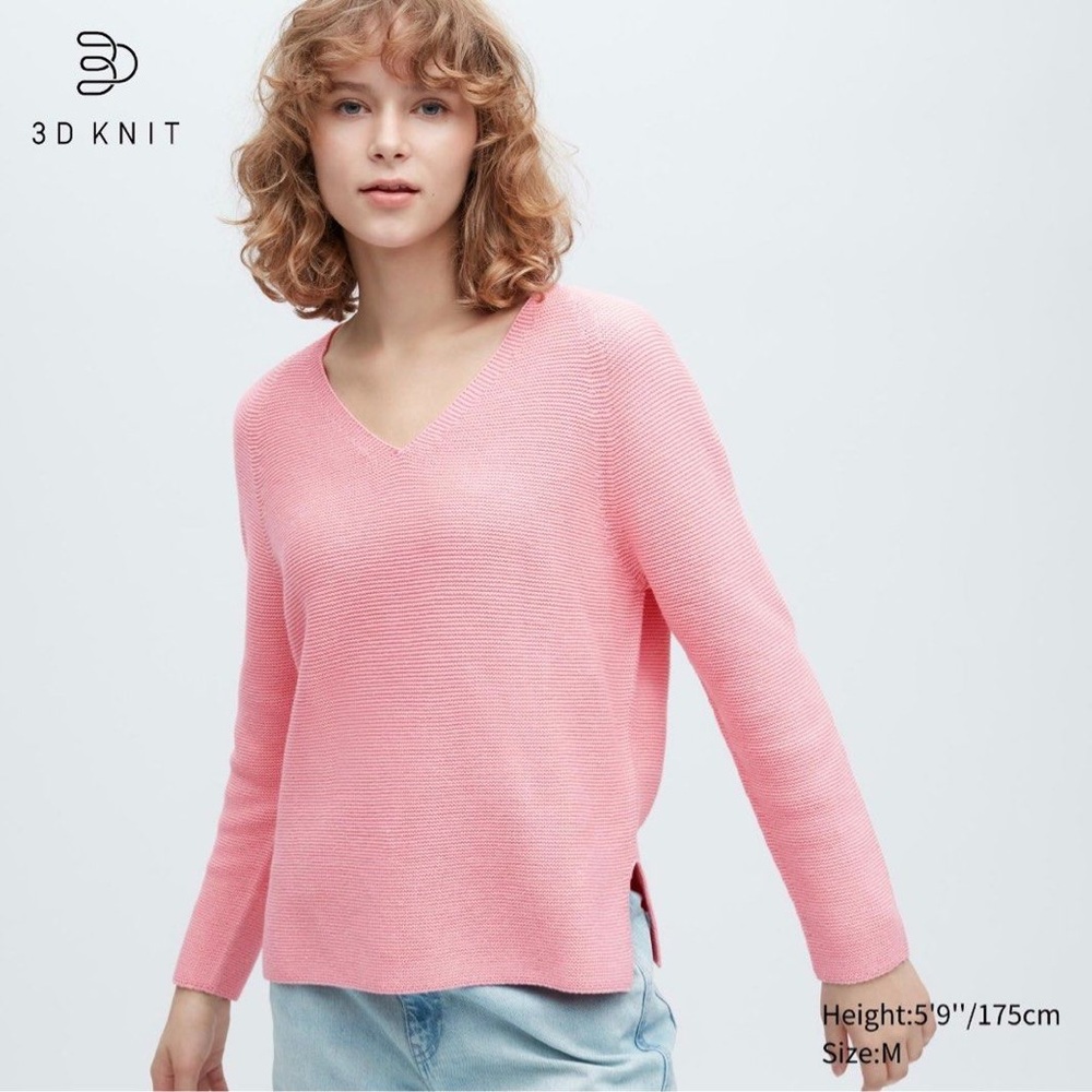 Uniqlo 3D Knit Cotton Blend V-Neck Long-Sleeve Sweater